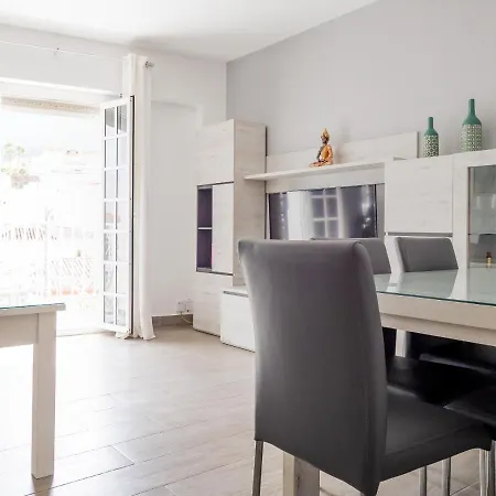 Cubo's Apartamento Jackie Alhaurin Center *